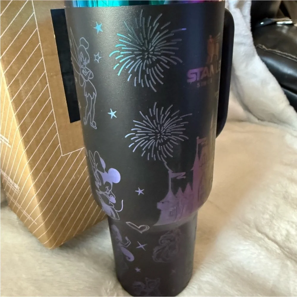 Stanley Disney 40 oz. Black Iridescent Oil Slick Castle and Friends Tumbler - Picture 3 of 13